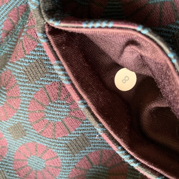 EUC Lululemon Leggings - Picture 2 of 2